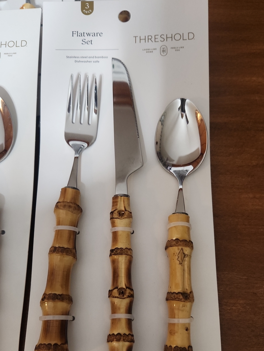 THRESHOLD flatware Set - Picture 7 of 8